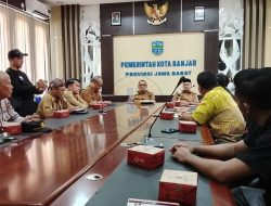 Warga Desa Neglasari Datangi Kantor Wali Kota Banjar, Tuntut Kapus Banjar 2 Dicopot