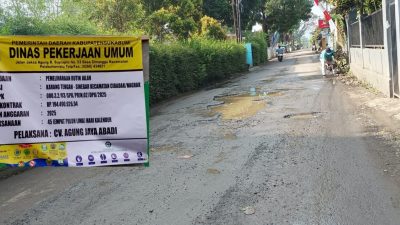 Belum Genap Satu Tahun, Jalan Karang Tengah–Sinagar Kembali Rusak, Warga Pertanyakan Standar Kualitas Proyek Pemeliharaan