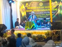 KH. Mansyur SS (Ki Coet) Guncang Lembursitu dengan Ceramah Inspiratif di Maulid Nabi