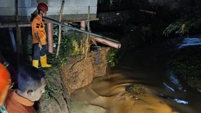 TPT Sungai Cibodas Banjar Jebol, Dua Rumah Warga Terancam