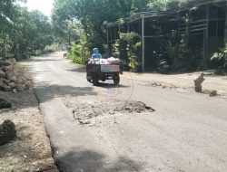 Waspada! Jalan Berlubang di Jalur Parigi–Cigugur Pangandaran Ancam Keselamatan Pengendara