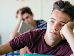 Kenapa Wajah Terlihat Lebih Tua dari Usia Sebenarnya ?