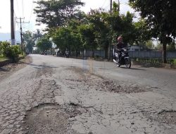 Audiensi dengan DPRD Banjar Tak Membawa Hasil, Jalan Mayjen Lili Kusumah Rusak Kian Parah