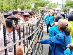 Mahasiswa Kepung Balai Kota Banjar, Tuntut Pemerintah Tepati Janji Kampanye