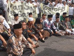 Datangi Gedung DPRD, Ratusan Ulama dan Santri Pangandaran Tuntut Trans7 Minta Maaf