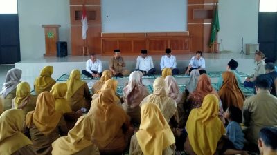 Pertanyakan TPG yang Belum Cair, Ratusan Guru PAI Geruduk Kemenag Banjar