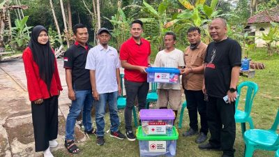 Rumah Warga Terbakar, PMI Salurkan Bantuan Darurat di Parigi