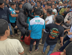 Aksi Buruh di PT Muara Tunggal Ricuh, Pengendara Motor Hampir Jadi Sasaran Amuk Massa