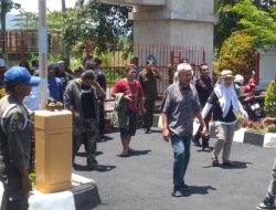 Puluhan Massa AKSIOMA Datangi Kejari Banjar, Pertanyakan Perkembangan Kasus Tunjangan Perumahan dan Transportasi DPRD