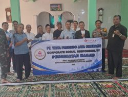 CSR Ramadan, TFJ Ciherang Percantik Masjid Warga