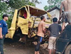 Detik-Detik Penyelamatan di Sungai Citanduy, Satu Selamat, Sopir Truk Masih Dicari