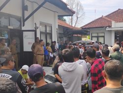 Gegara Selilih Data, Ratusan Pelaku Usaha di Pangandaran Geruduk Kantor Disparbud 