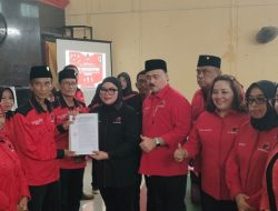DPD PDIP Jabar Serahkan SK, Nana Suryana Resmi Pimpin DPC PDIP Kota Banjar 2025–2030