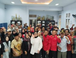 Hj. Ika Serap Aspirasi Warga Banjar, Persoalan Pinjol dan Bang Emok Mencuat