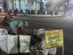 Keselamatan Pengunjung Dipertanyakan, Warga Soroti Minimnya Pengamanan Proyek Galian Kabel Optik di Alun-alun Banjar