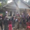 Air Mata Syukur Abah Mitra Pecah, Program Bedah Rumah GRIB JAYA Hadirkan Harapan Baru di Sukabumi