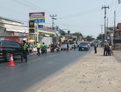 Dorong Kepatuhan Wajib Pajak, Operasi Gabungan Kendaraan Bermotor Digelar di Depan PT Cosmo