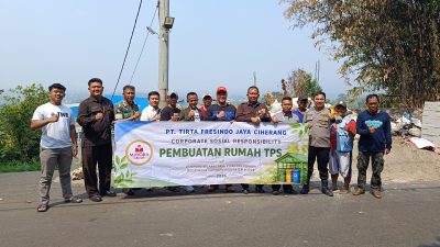 Solusi Penanganan Sampah, TFJ Ciherang Bangun Rumah TPS Untuk Warga